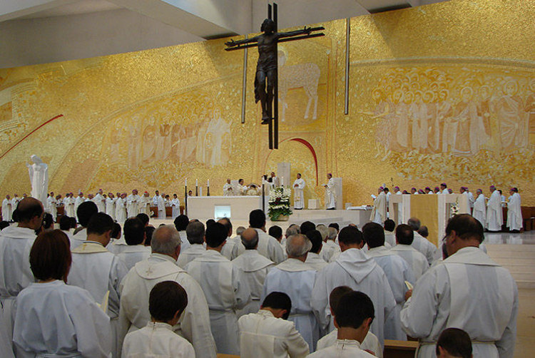 Basilique de la Très Sainte Trinité (Fátima)